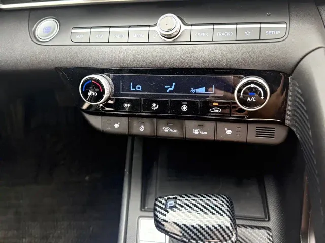 Hyundai Elantra — Фото автомобиля 12