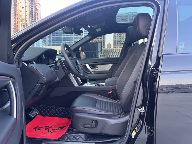 Land Rover Discovery Sport — Фото автомобиля 9