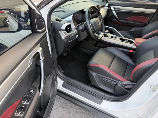 Geely Binyue — Фото автомобиля 14
