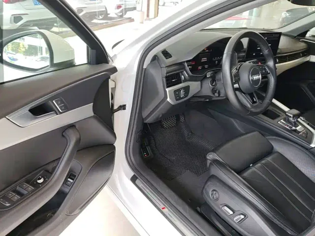 Audi A4L — Фото автомобиля 15
