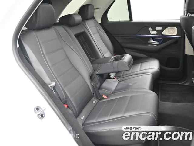 Mercedes-Benz GLE-Class — Фото автомобиля 12