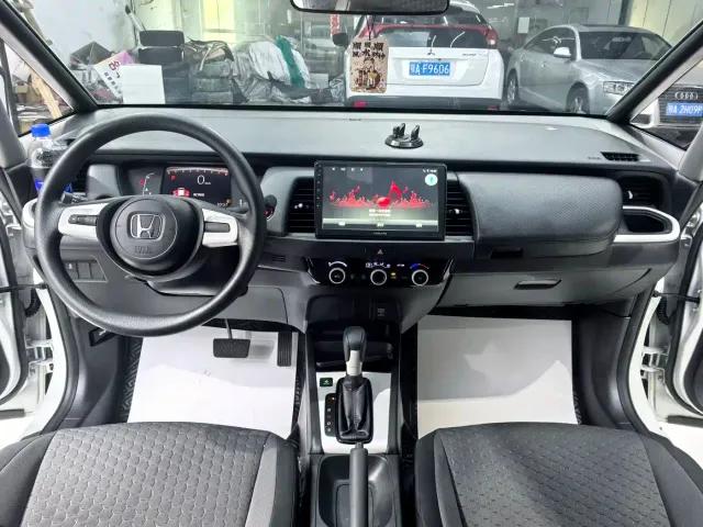 Honda Fit — Фото автомобиля 5