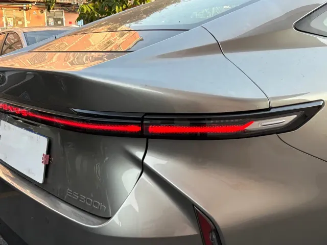 Lexus ES — Фото автомобиля 21