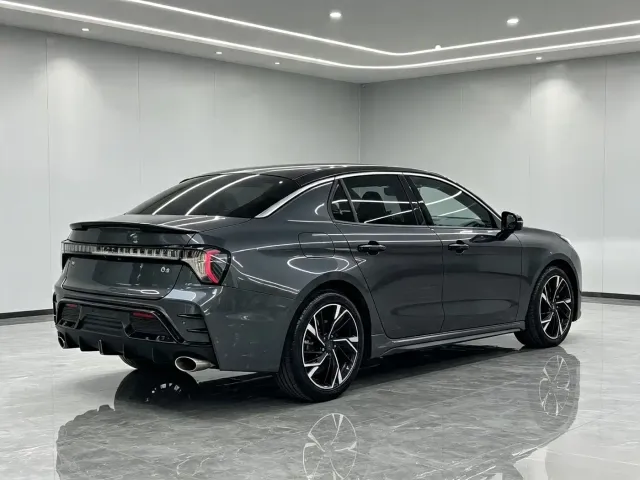 Lynk & Co 03 — Фото автомобиля 7