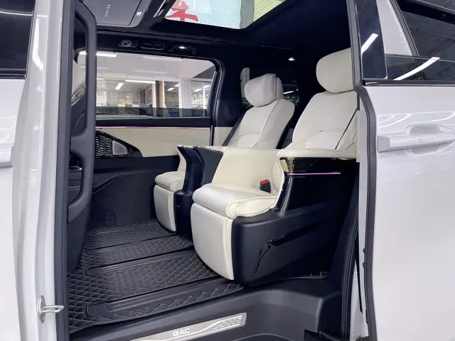GAC Trumpchi M8 — Фото автомобиля 13