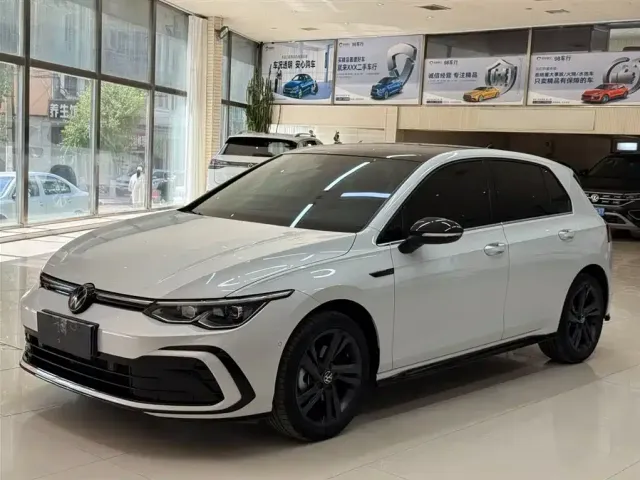 Фотография автомобиля — Volkswagen Golf