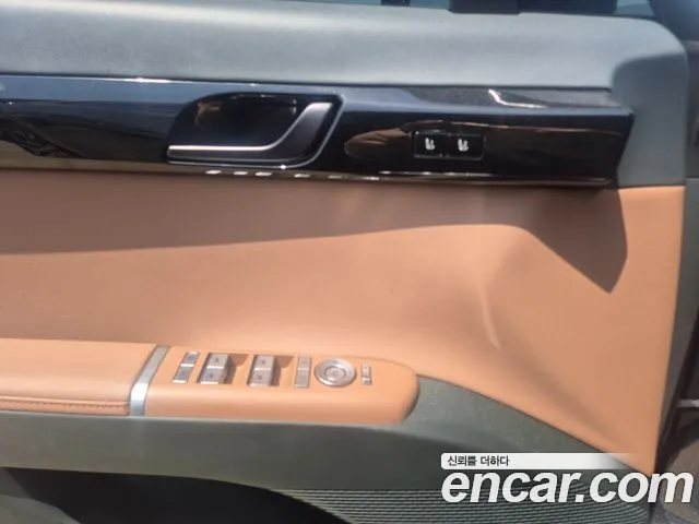 Hyundai Grandeur Grandeur (GN7) 2.5 Бензин 2WD — Фото автомобиля 14