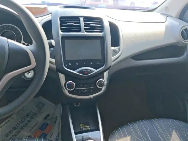 Changan Benben E-Star — Фото автомобиля 13