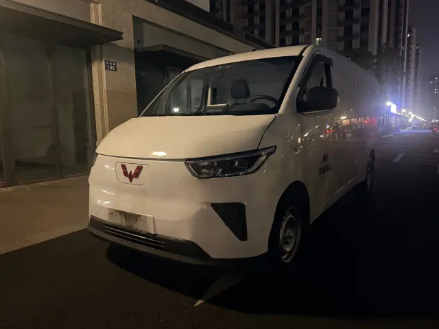 Wuling Yangguang — Фото автомобиля 2
