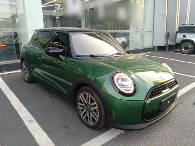 MINI Hatch — Фото автомобиля 3
