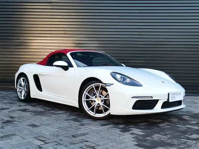 Porsche 718 — Фото автомобиля 3