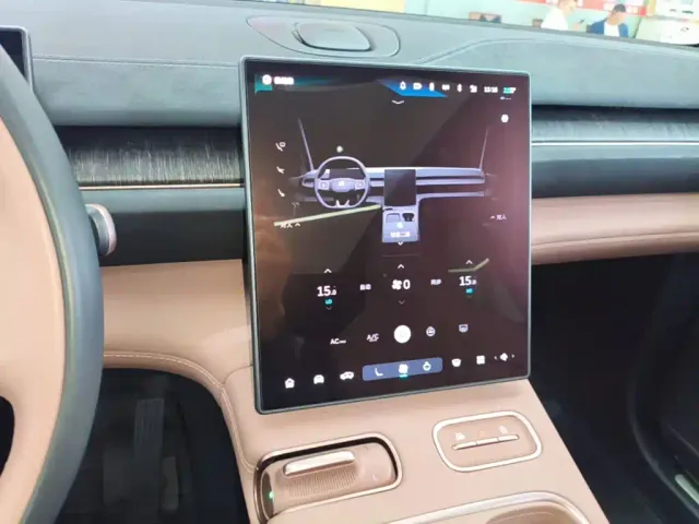 Nio EC6 — Фото автомобиля 12
