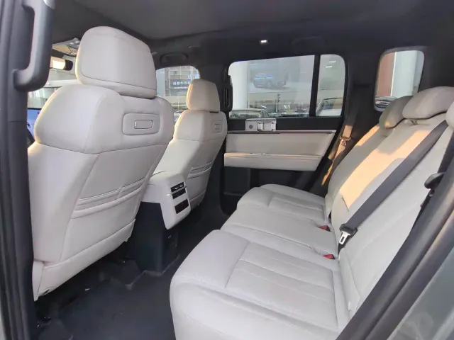 BYD FangChengBao Titanium 7 — Фото автомобиля 9