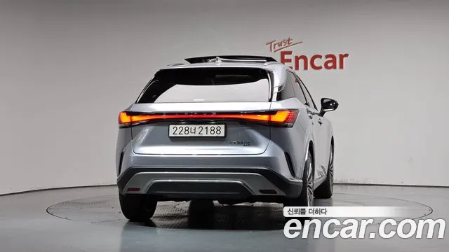Lexus RX — Фото автомобиля 3