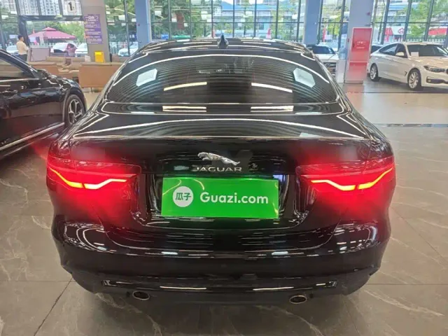 Jaguar XEL — Фото автомобиля 5