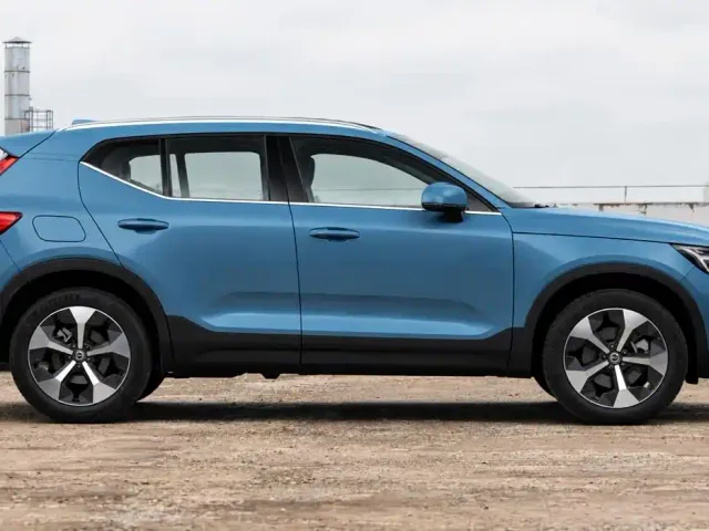 Volvo XC40 — Фото автомобиля 8