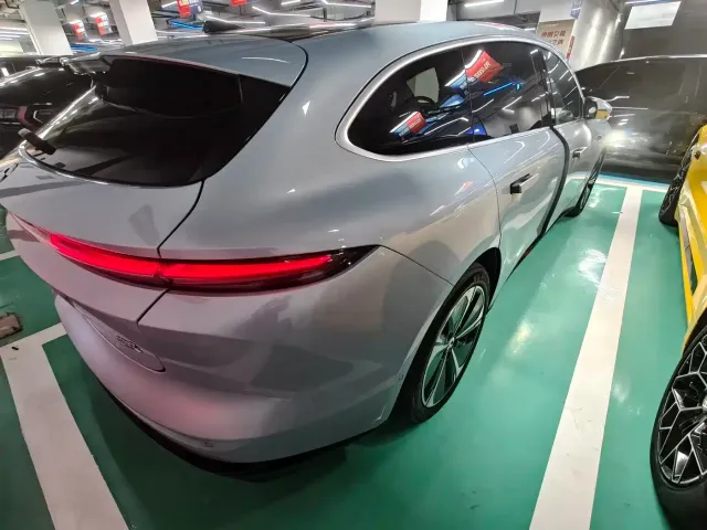 Nio ET5 Touring — Фото автомобиля 11