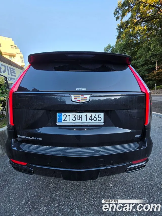 Cadillac Escalade 5th Gen — Фото автомобиля 2