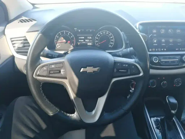 Chevrolet Monza — Фото автомобиля 10