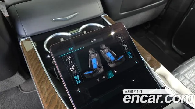Cadillac Escalade Generation 5 — Фото автомобиля 19