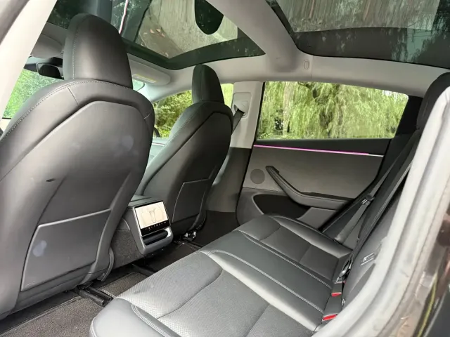 Tesla Model 3 — Фото автомобиля 13