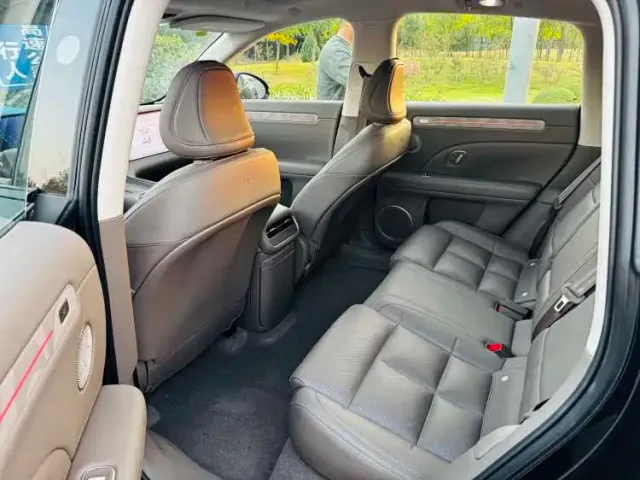 IM Motors LS6 — Фото автомобиля 5