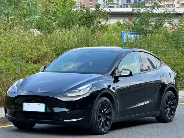 Фотография автомобиля — Tesla Model Y