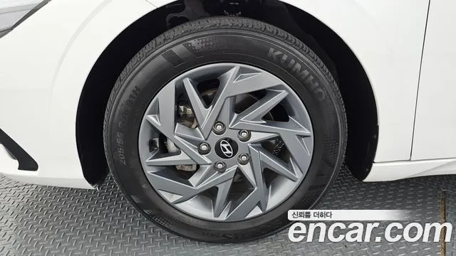 Hyundai Avante CN7 — Фото автомобиля 4
