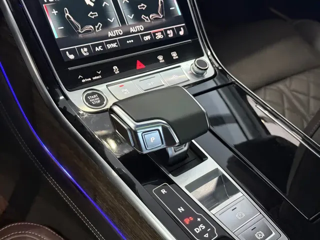 Audi A8 — Фото автомобиля 9