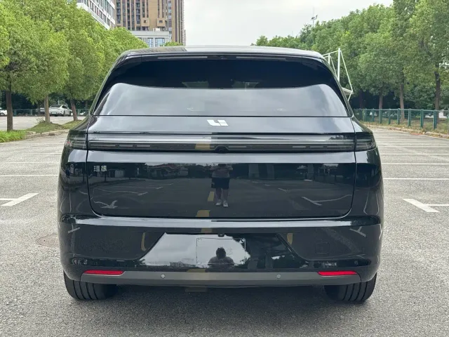 Li Auto L7 — Фото автомобиля 6