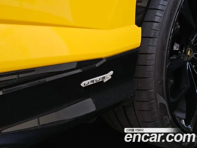 Lamborghini Urus — Фото автомобиля 5