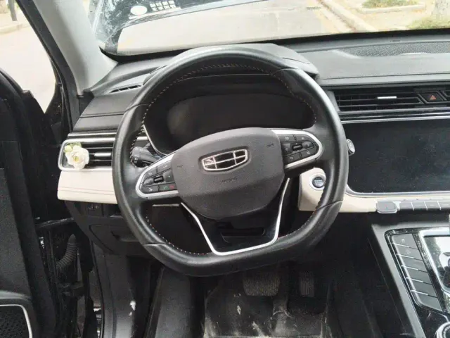 Geely Boyue — Фото автомобиля 6