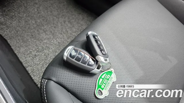 Hyundai Venue — Фото автомобиля 21