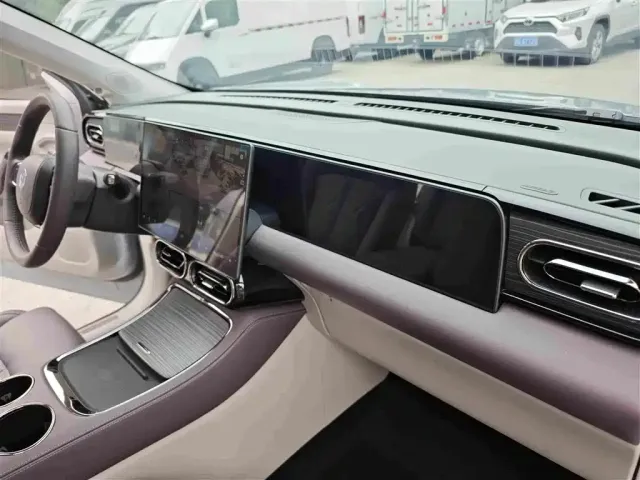 Leapmotor C11 — Фото автомобиля 11