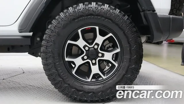 Jeep Wrangler — Фото автомобиля 4