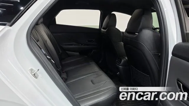 Hyundai Avante CN7 — Фото автомобиля 11