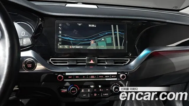 Kia Niro — Фото автомобиля 13