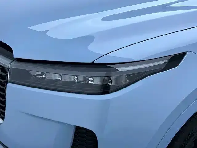 Li Auto ONE — Фото автомобиля 15