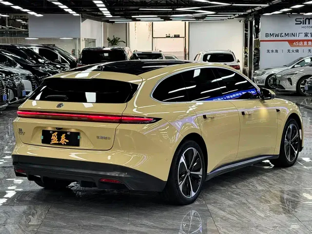 Nio ET5 Touring — Фото автомобиля 7