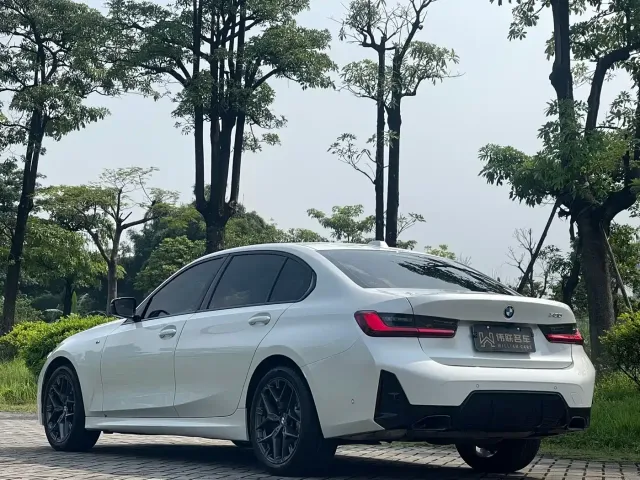 BMW 3 Series — Фото автомобиля 4