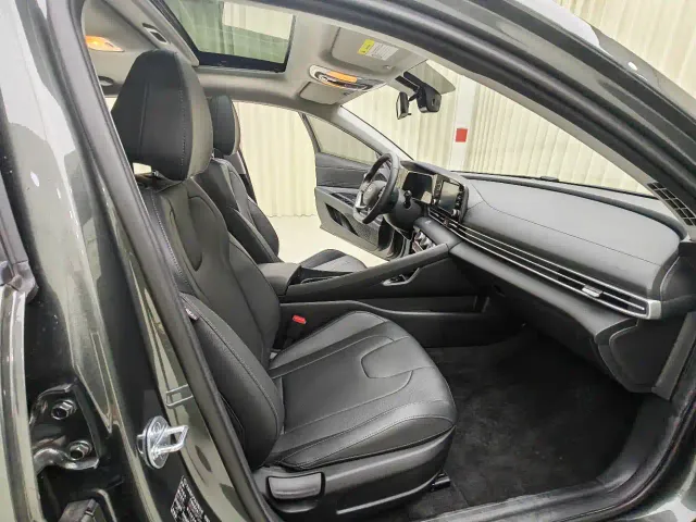Hyundai Elantra — Фото автомобиля 12
