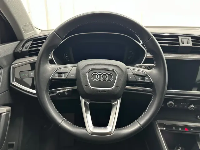 Audi Q3 — Фото автомобиля 15