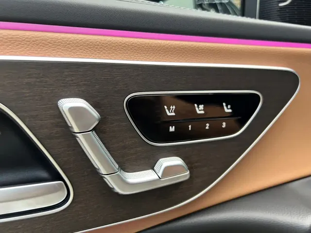 Mercedes-Benz E-Class — Фото автомобиля 10