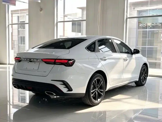 Geely Binrui — Фото автомобиля 7