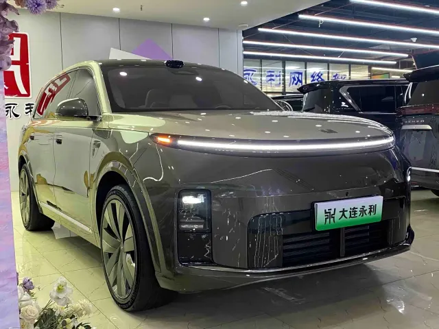 Li Auto Li Xiang L9 2026 Base Model — Фото автомобиля 3