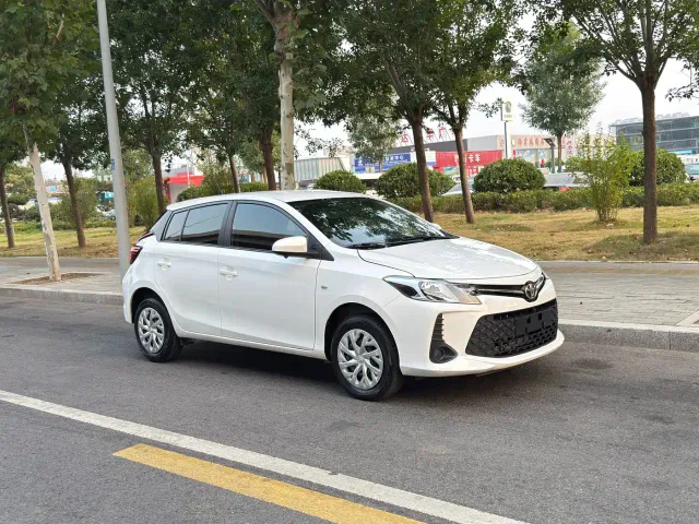 Toyota Vios FS — Фото автомобиля 8