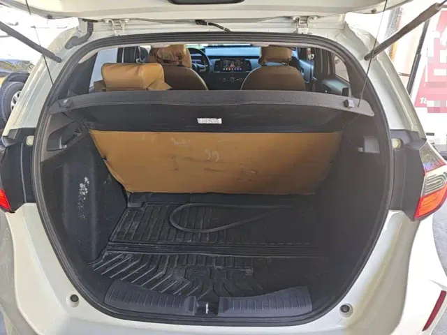 Honda Fit — Фото автомобиля 18