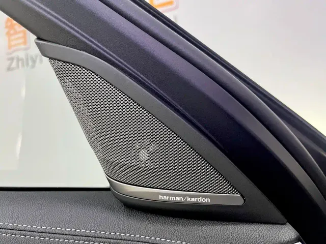 BMW 5 Series — Фото автомобиля 8