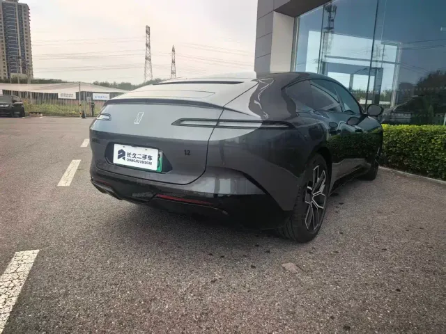 Avatr Avatr 12 2025 Max Extended Range Edition — Фото автомобиля 6
