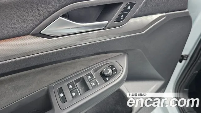 Volkswagen Golf Golf 8 поколение 2.0 TDI Prestige — Фото автомобиля 19